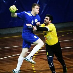 Ενας Κρητικός στα… πιτς