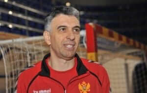 Διδάσκει ο Ντράγκαν Τζούκιτς