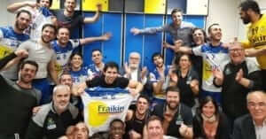 Τους βγήκαν τα λαρύγγια, για ένα ιστορικό γκολ (vid)