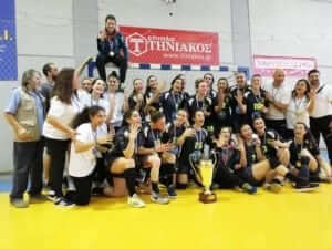 H στέψη και ο γύρος θριάμβου της Νέας Ιωνίας (vid)