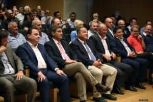 «Αγαπάμε και υιοθετούμε το χάντμπολ»
