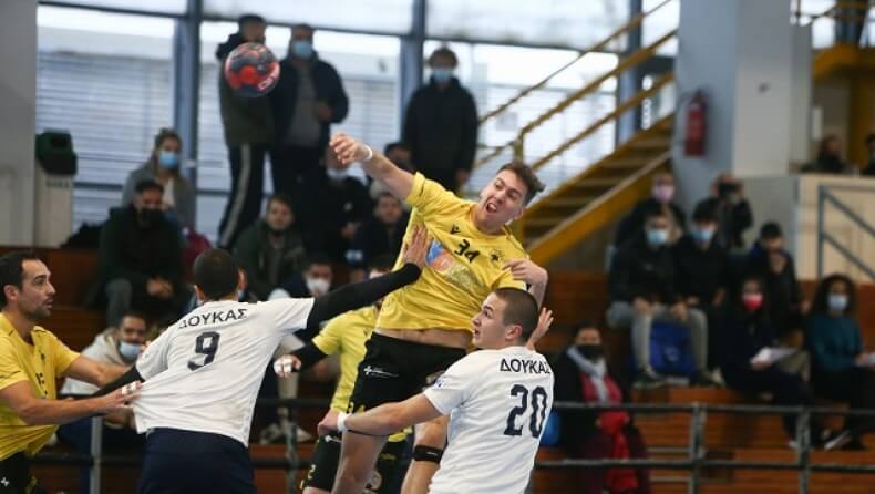 Νίκησε, αλλά… λαχτάρισε με Μπουκοβίνα