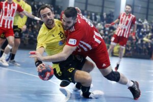 Ματσάρα και νέα ισοπαλία (26-26) στο ΟΑΚΑ!