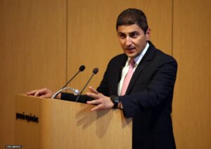 Το “ευχαριστώ” των Ομοσπονδιών στον Λευτέρη Αυγενάκη