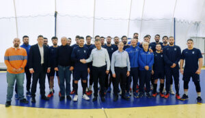 (PHOTOS) Βρούτσης και Μαυρωτάς ευχήθηκαν “καλη επιτυχία” στην Εθνική Ανδρών