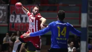 Νίκη για τον Ολυμπιακό επι της ΑΕΚ με 25-23