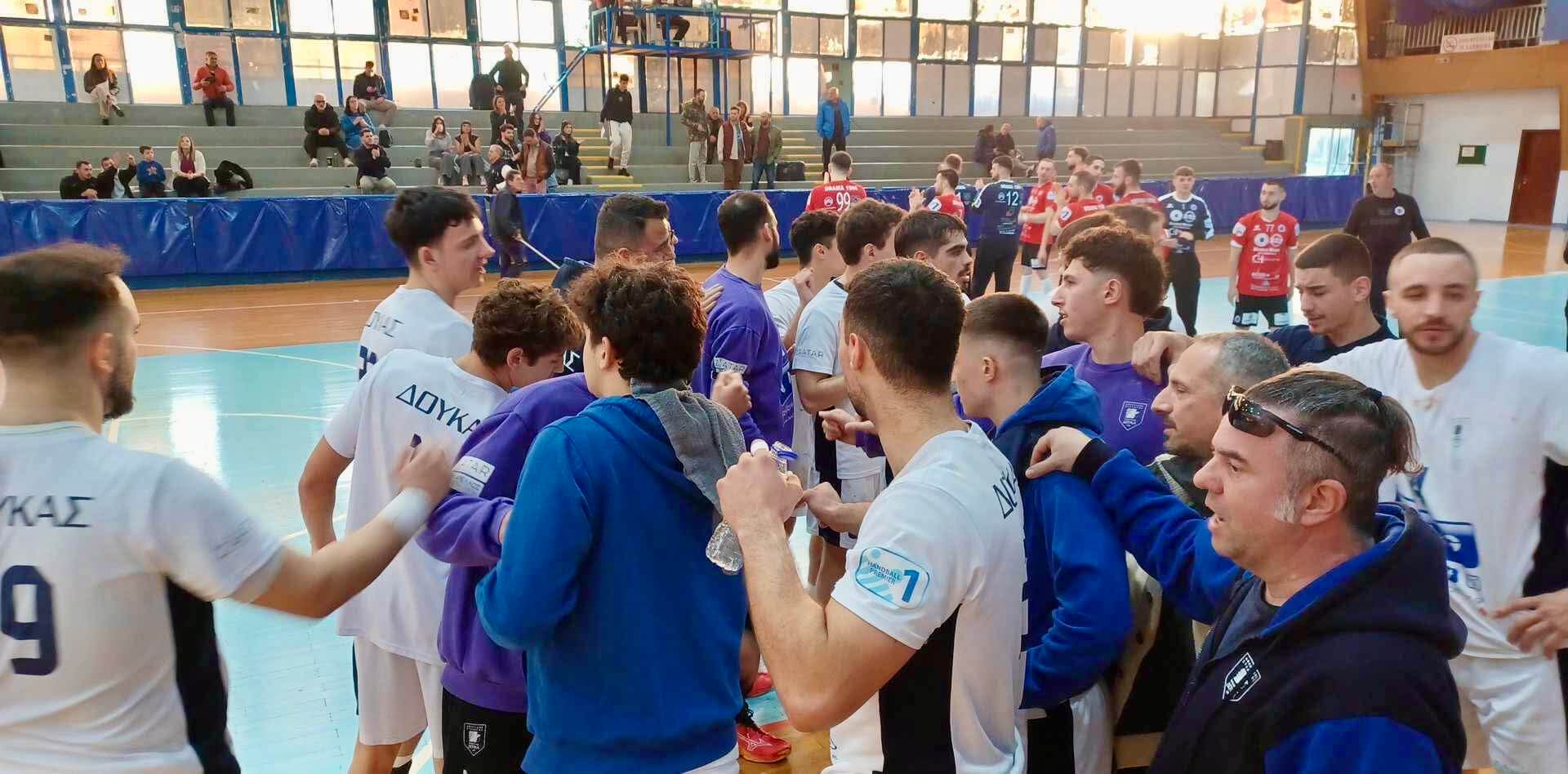 «Ζωντάνος» στο κυνήγι της 5ης θέσης ο Δούκας