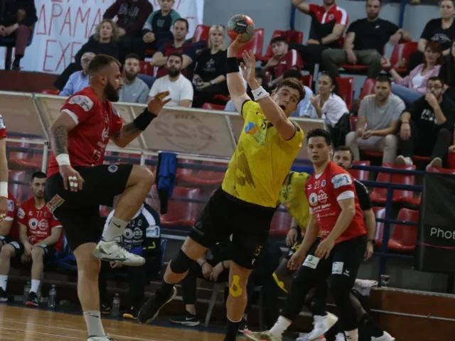 Στους τελικούς και η ΑΕΚ