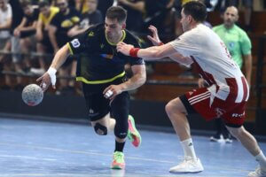 Η ΑΕΚ μείωσε σε 2-1 τη σειρά των τελικών