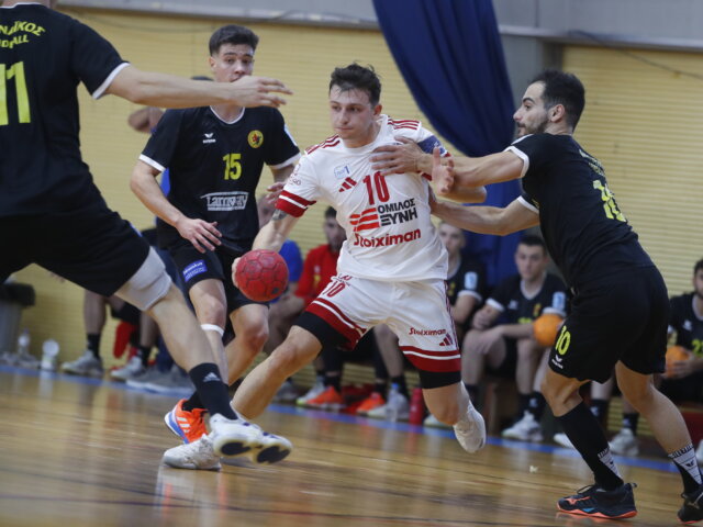 Συνεχίζει ακάθεκτος ο Ολυμπιακός