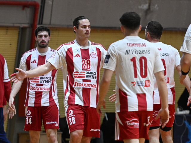 Επιβλητικός Ολυμπιακός πριν τα πλέι οφ