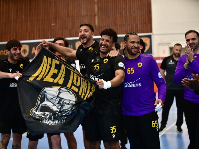 H AEK απέκλεισε τον ΠΑΟΚ και προκρίθηκε στους τελικούς!