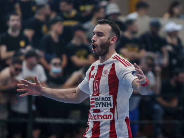 Ο Παπαβασίλης επέστρεψε στον Ολυμπιακό